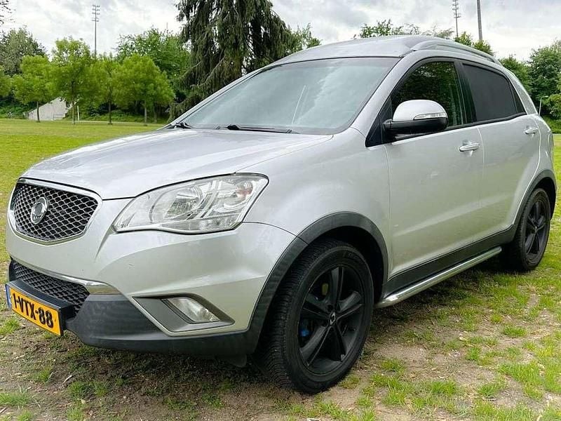 Zilver Gebruikt 2012 Ssangyong (KGM) Korando Quartz Van | € 3.950 - Afbeelding 1/4