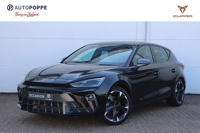 Zwart Gebruikt 2024 Cupra Leon Hatchback | € 34.950 (Duur) - Afbeelding 1/4