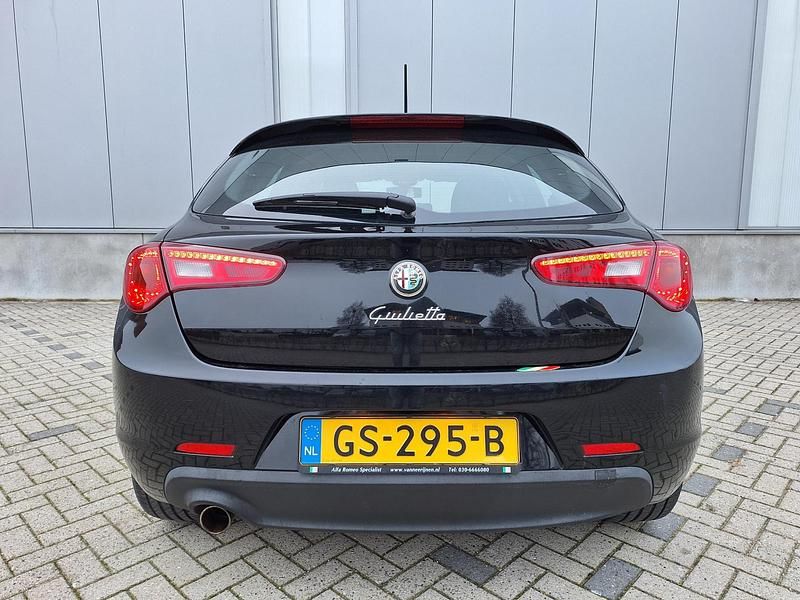 Occasion Alfa Romeo Giulietta Impression 120 PK (88 kW) 2012 Zwart Hatchback