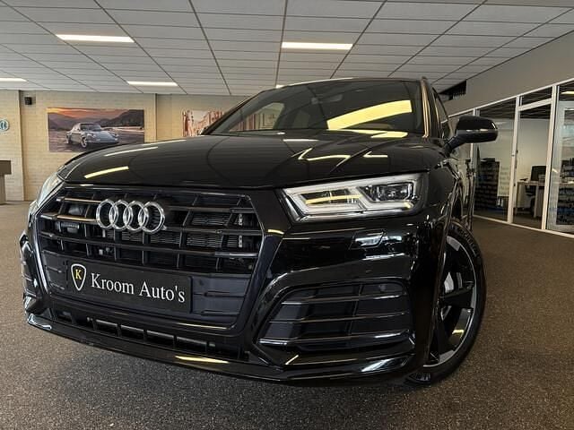 Zwart Gebruikt 2020 Audi Q5 Basis SUV | € 37.945 (Goede deal) - Afbeelding 1/4