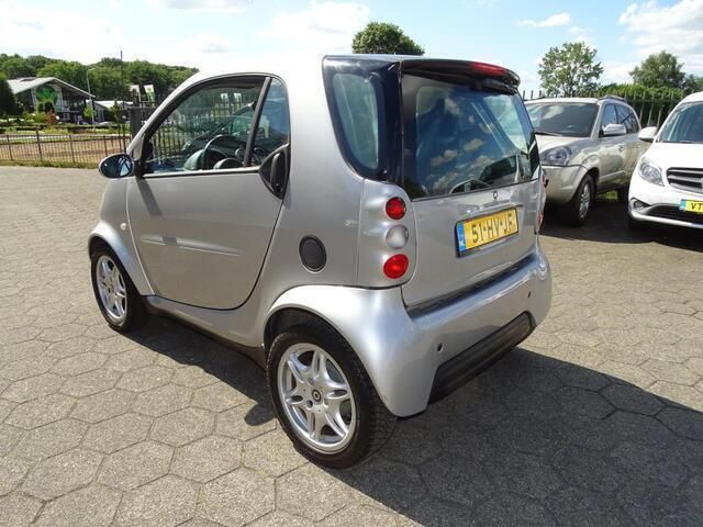 Occasion Smart ForTwo Coupé Pure 54 PK (39 kW) 2002 Grijs Coupé