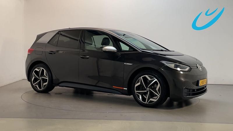 Grijs Occasion 2020 VW ID.3 Hatchback | € 14.400 (Goede deal) - Afbeelding 1/3