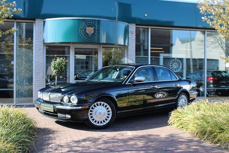 Zwart Gebruikt 2003 Jaguar XJR S Sedan | € 13.950 (Eerlijke prijs) - Afbeelding 1/4