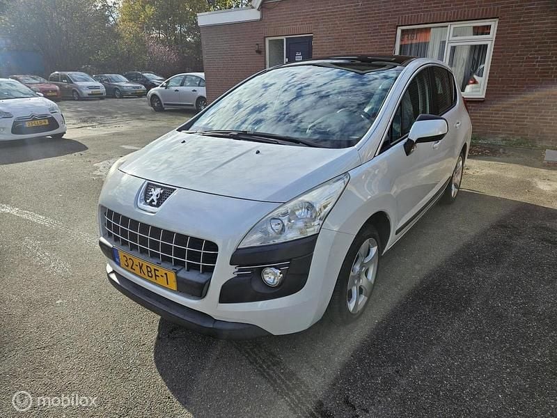 Wit Gebruikt 2009 Peugeot 3008 MPV | € 1.200 (Super prijs) - Afbeelding 1/4
