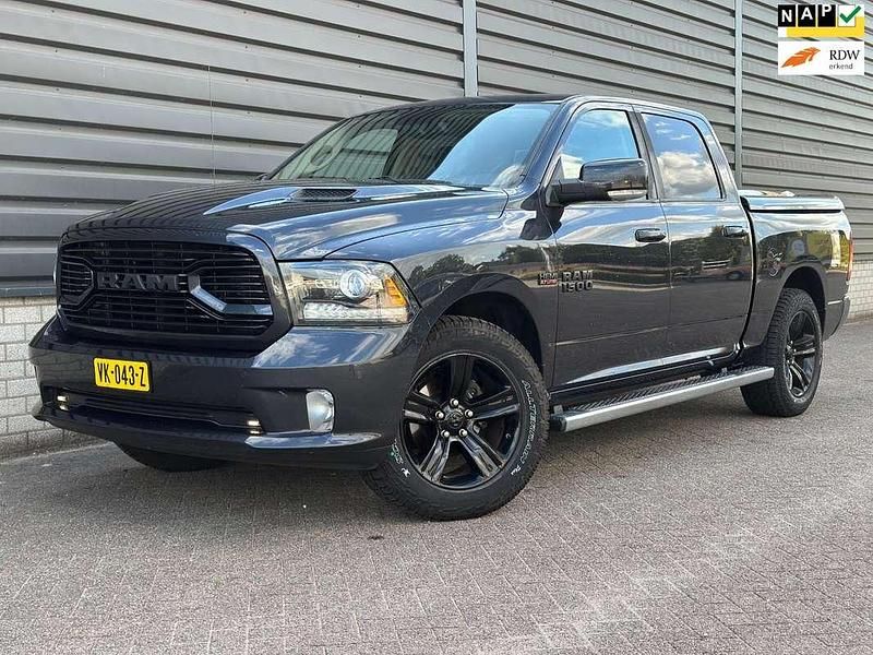 Grijs Gebruikt 2014 RAM 1500 Pickup | € 27.999 - Afbeelding 1/4