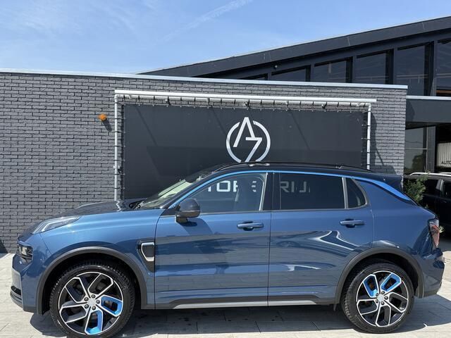 Blauw, metallic lak Gebruikt 2022 Lynk & Co 01 SUV | € 21.999 (Goede deal) - Afbeelding 1/4