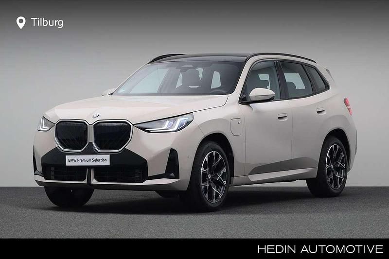 Grijs Occasion 2025 BMW X3 Executive SUV | € 67.880 (Iets duurder) - Afbeelding 1/4