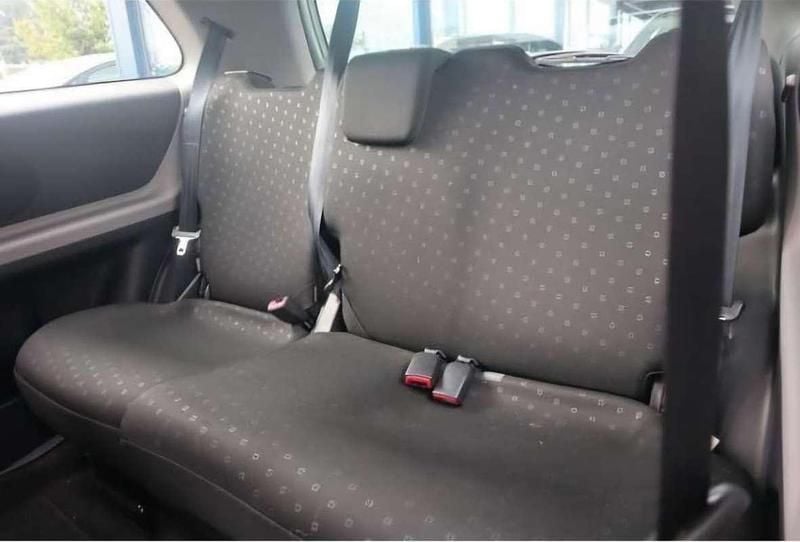 Occasion Toyota Yaris Terra 69 PK (50 kW) 2007 Zilver Hatchback