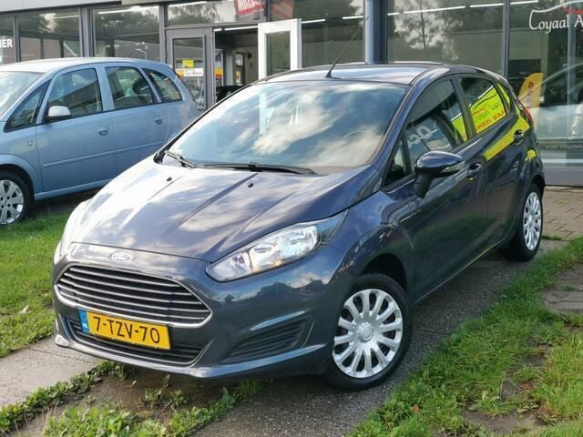 Occasion Ford Fiesta Style 65 PK (47 kW) 2014 Grijs Hatchback