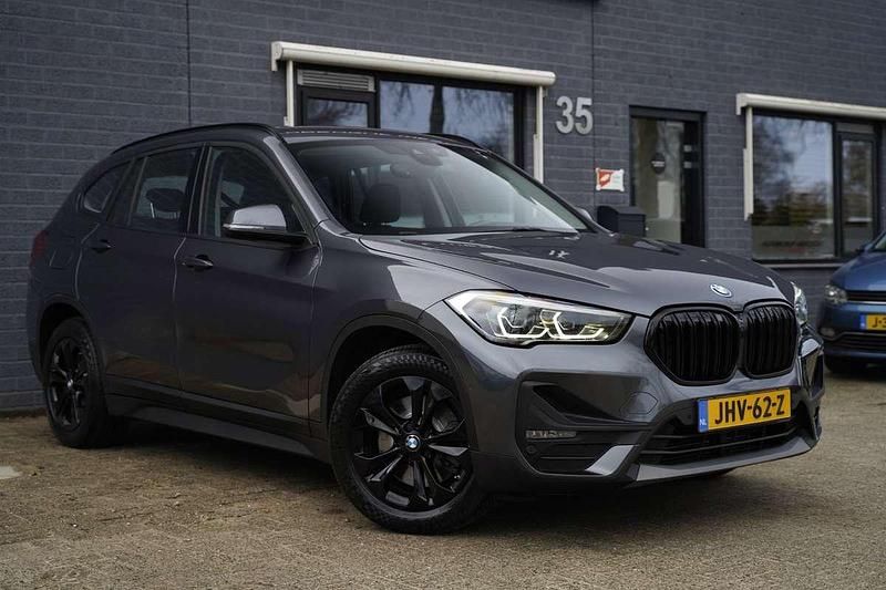 Occasion BMW X1 Executive 125 PK (91 kW) 2021 Grijs SUV
