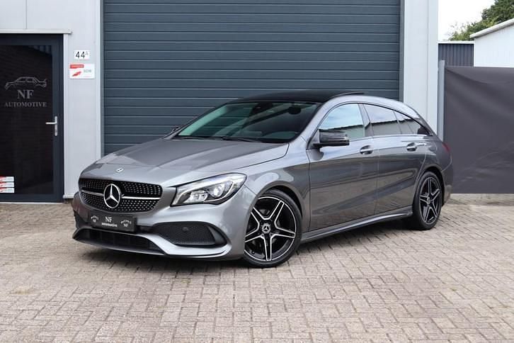 Grijs Occasion 2017 Mercedes CLA180 Shooting Brake AMG Stationwagen | € 21.950 - Afbeelding 1/4
