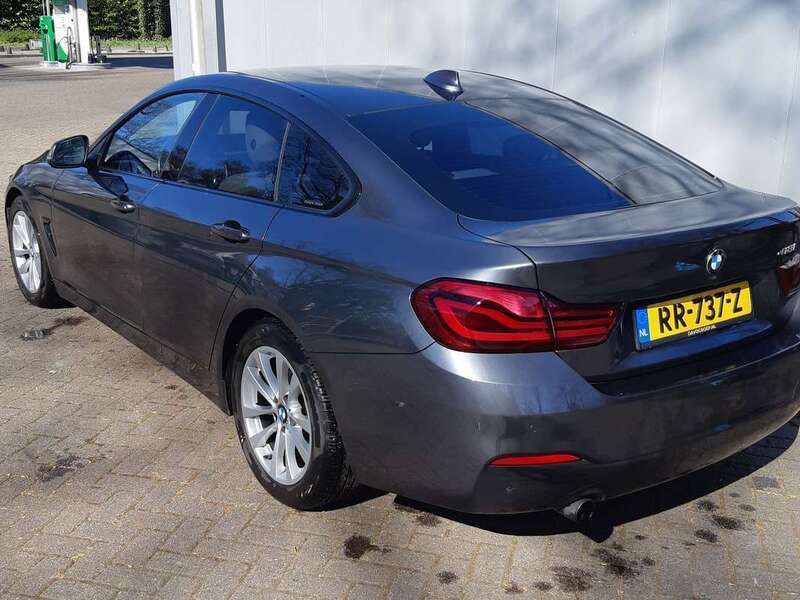 Grijs Gebruikt 2018 BMW 418 Coupé | € 18.000 (Eerlijke prijs) - Afbeelding 1/4
