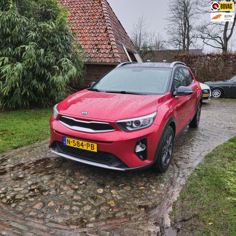 Rood Gebruikt 2020 Kia Stonic SUV | € 16.950 (Super prijs) - Afbeelding 1/4