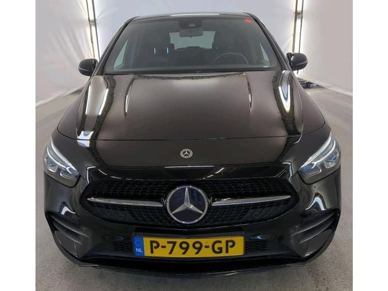 Occasion Mercedes B250 Premium 218 PK (160 kW) 2022 Zwart MPV