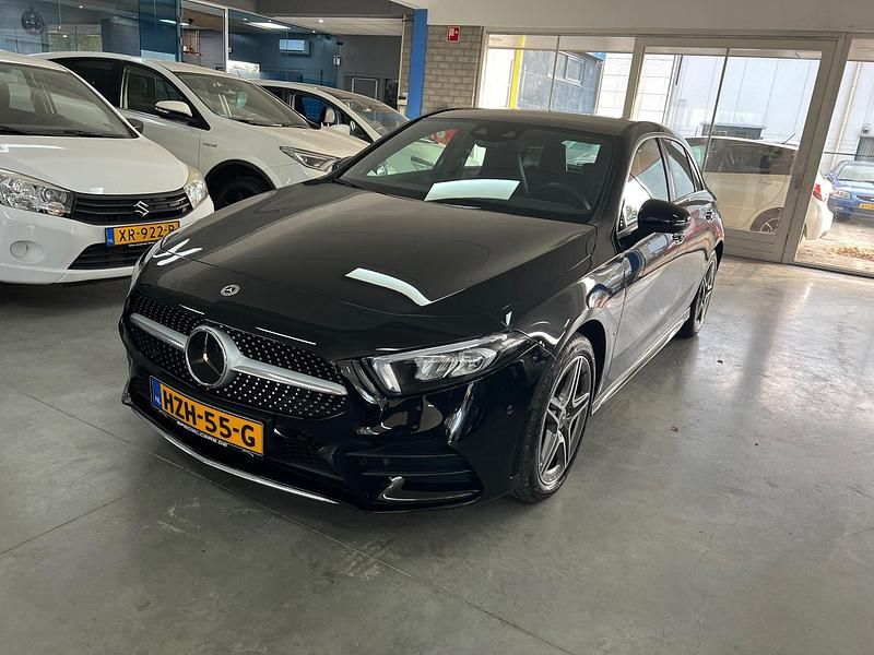 Zwart Gebruikt 2021 Mercedes A250 Business Hatchback | € 29.250 (Goede deal) - Afbeelding 1/4
