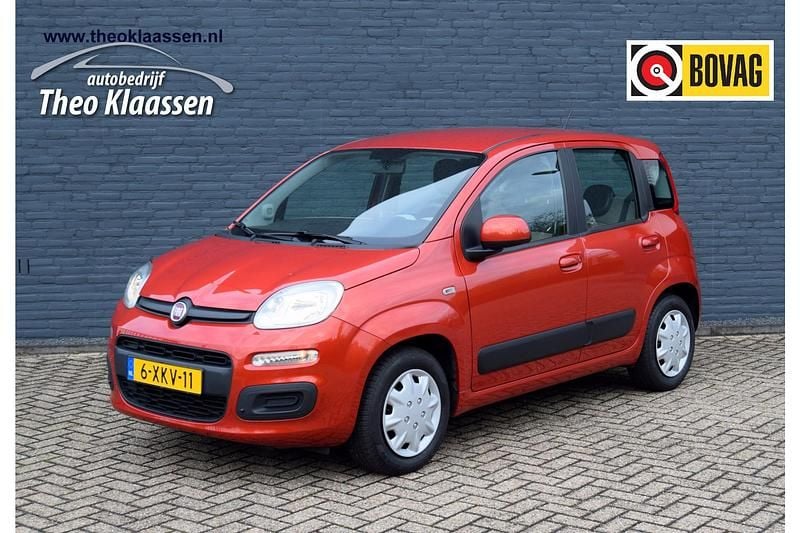 Rood Gebruikt 2014 Fiat Panda Hatchback | € 6.750 (Iets duurder) - Afbeelding 1/4