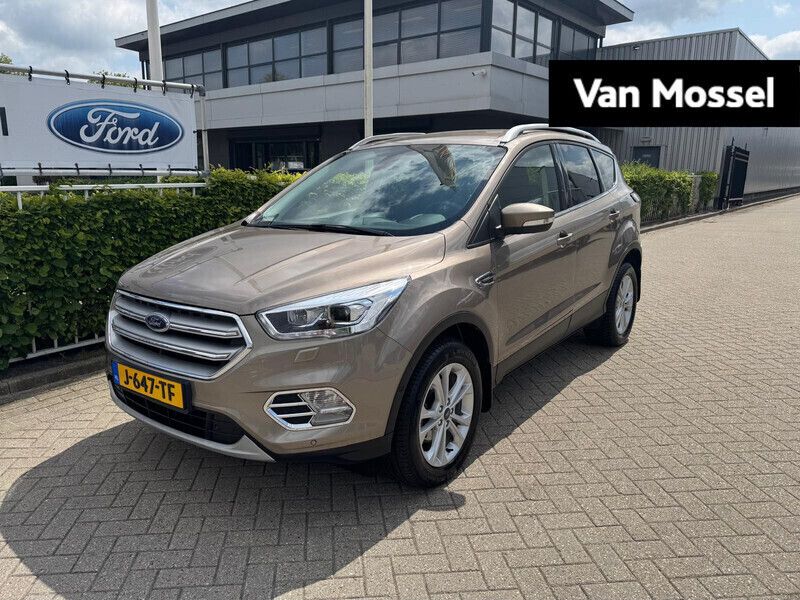 Grijs Gebruikt 2019 Ford Kuga Titanium SUV | € 21.995 (Eerlijke prijs) - Afbeelding 1/4