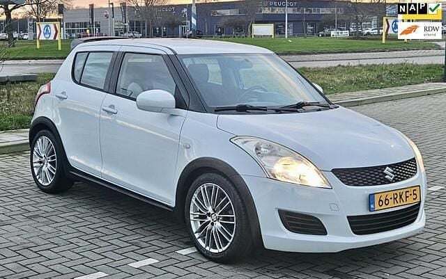 Wit Gebruikt 2011 Suzuki Swift Sport Hatchback | € 4.950 (Duur) - Afbeelding 1/4