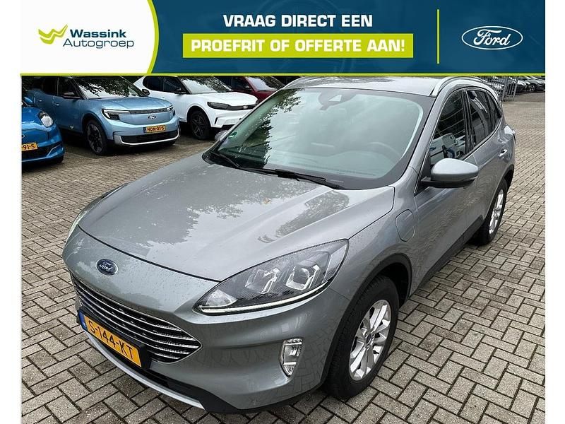 Grijs (metallic) Occasion 2023 Ford Kuga Titanium SUV | € 27.290 (Goede deal) - Afbeelding 1/4