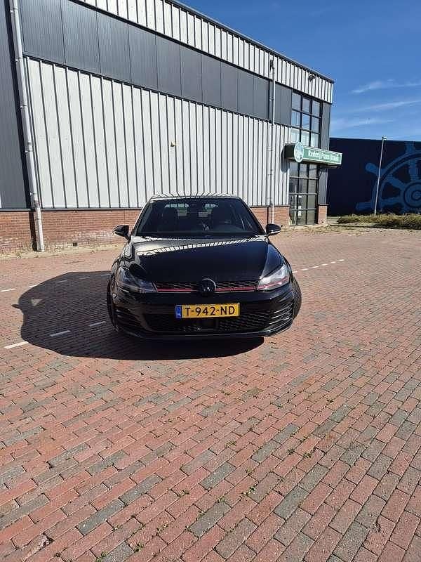 Zwart Gebruikt 2014 VW Golf VII GTI Stationwagen | € 17.000 (Eerlijke prijs) - Afbeelding 1/4
