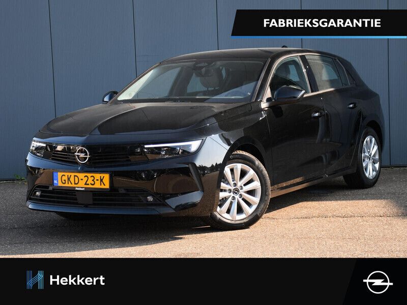 Zwart Gebruikt 2024 Opel Astra Edition Hatchback | € 28.995 (Duur) - Afbeelding 1/4