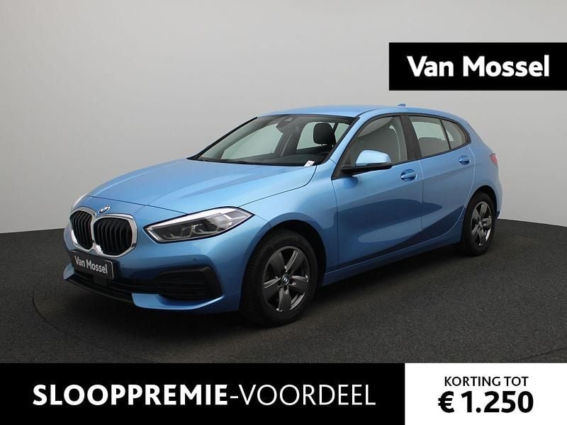 Blauw Gebruikt 2021 BMW 118 Executive Hatchback | € 19.900 (Super prijs) - Afbeelding 1/4