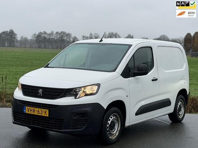 Wit Occasion 2020 Peugeot Partner Premium MPV | € 7.299 (Super prijs) - Afbeelding 1/4