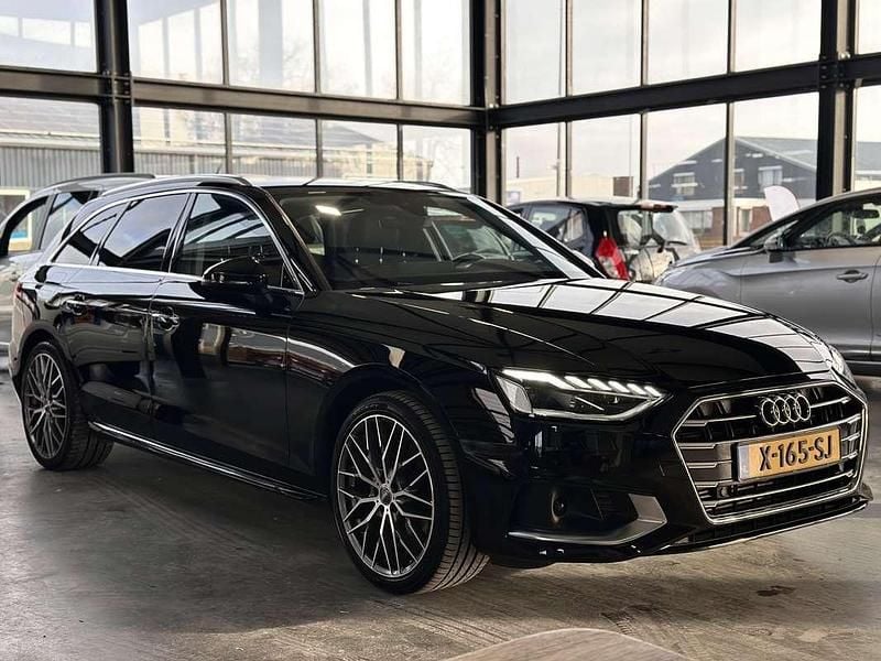 Zwart Occasion 2020 Audi A4 Stationwagen | € 23.995 (Super prijs) - Afbeelding 1/4