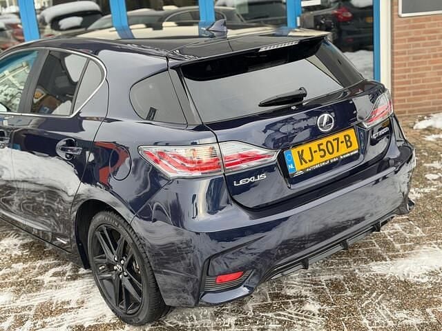Occasion Lexus CT200h Sport Line 99 PK (72 kW) 2016 Blauw Hatchback