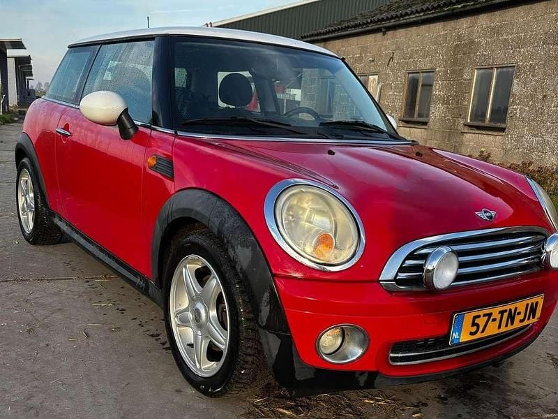 Rood Gebruikt 2006 Mini Cooper Chili Hatchback | € 950 (Super prijs) - Afbeelding 1/4