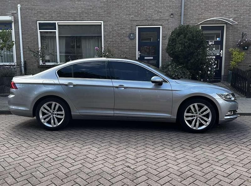 Gebruikt 2018 VW Passat Comfortline Sedan | € 16.000 (Eerlijke prijs) - Afbeelding 1/4