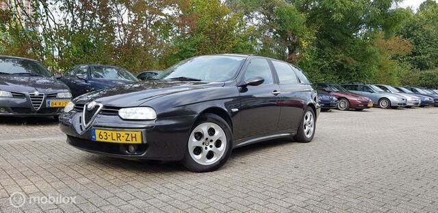 Zwart Gebruikt 2003 Alfa Romeo 156 Stationwagen | € 1.550 - Afbeelding 1/4
