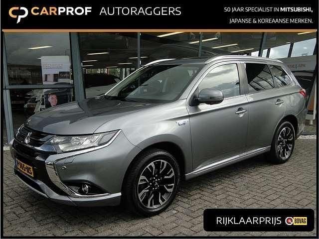 Gebruikt 2017 Mitsubishi Outlander SUV | € 19.495 - Afbeelding 1/4