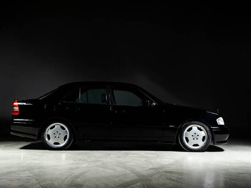 Zwart Gebruikt 1994 Mercedes C36 AMG AMG Sedan | € 19.900 - Afbeelding 1/4