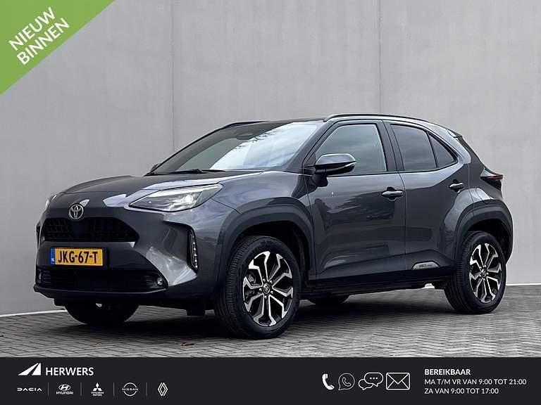 Grijs Gebruikt 2025 Toyota Yaris Hybrid SUV | € 29.885 (Goede deal) - Afbeelding 1/4