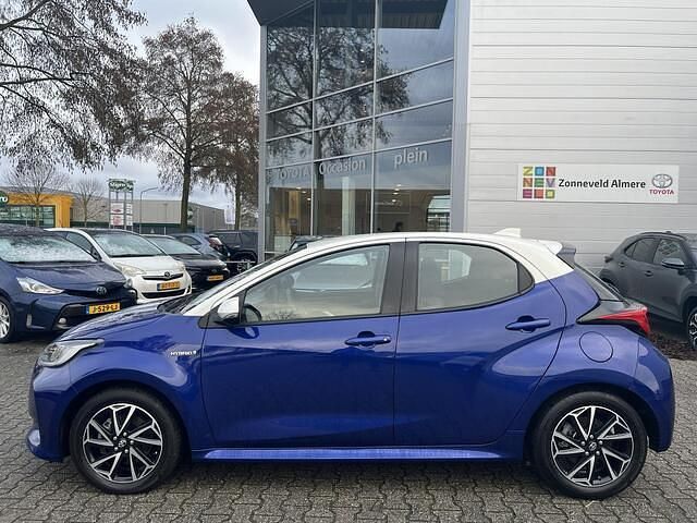 Occasion Toyota Yaris Executive 116 PK (85 kW) 2021 Blauw Hatchback