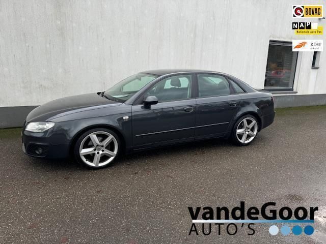 Grijs, metallic lak Gebruikt 2011 Seat Exeo Comfort Sedan | € 3.950 (Iets duurder) - Afbeelding 1/4