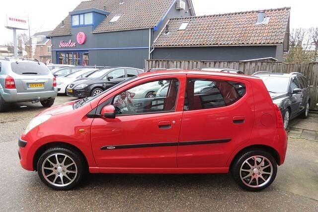 Occasion Nissan Pixo Acenta 68 PK (50 kW) 2010 Rood Hatchback