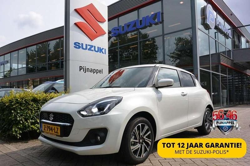 Wit Gebruikt 2024 Suzuki Swift Style Hatchback | € 22.950 (Duur) - Afbeelding 1/4