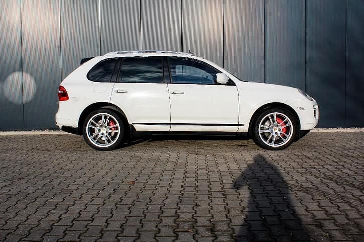 Gebruikt 2007 Porsche Cayenne Turbo SUV | € 22.500 (Eerlijke prijs) - Afbeelding 1/4
