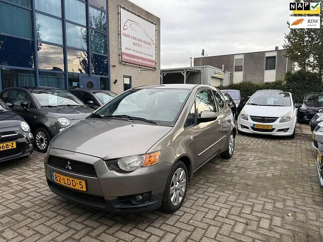 Grijs Gebruikt 2010 Mitsubishi Colt Edition Hatchback | € 3.499 (Eerlijke prijs) - Afbeelding 1/4