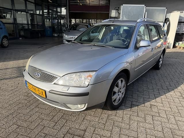 Occasion Ford Mondeo Futura 146 PK (107 kW) 2004 Grijs Stationwagen