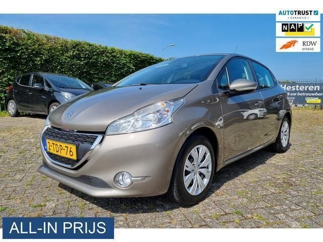 Grijs Gebruikt 2014 Peugeot 208 Envy Hatchback | € 4.995 (Eerlijke prijs) - Afbeelding 1/4