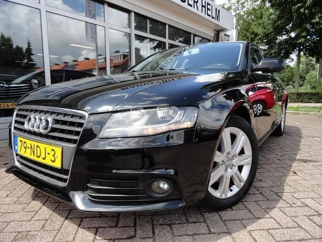 Zwart Gebruikt 2010 Audi A4 Sedan | € 4.500 (Goede deal) - Afbeelding 1/4
