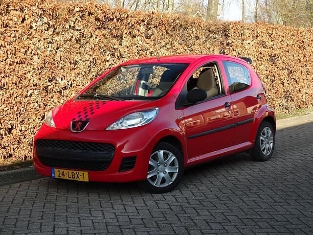 Occasion Peugeot 107 68 PK (50 kW) 2010 Rood Hatchback