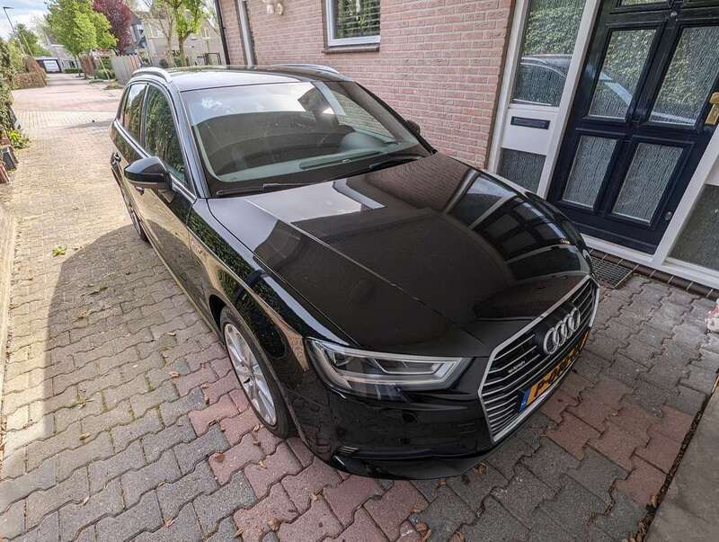 Zwart Gebruikt 2017 Audi A3 e-tron Ambiente Hatchback | € 13.750 (Goede deal) - Afbeelding 1/4