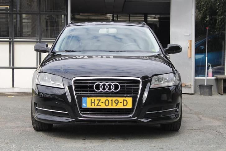 Occasion Audi A3 Attraction 105 PK (77 kW) 2011 Zwart Hatchback