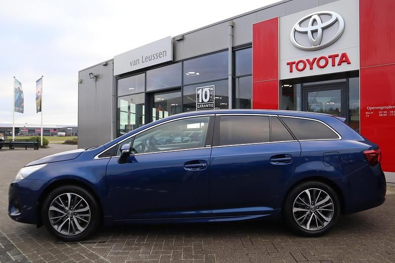 Occasion Toyota Avensis 147 PK (108 kW) 2016 Blauw Stationwagen