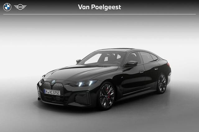 Saphirschwarz metallic (zwart metallic) Nieuw 2025 BMW i4 M Sport Sedan | € 72.447 (Eerlijke prijs) - Afbeelding 1/4