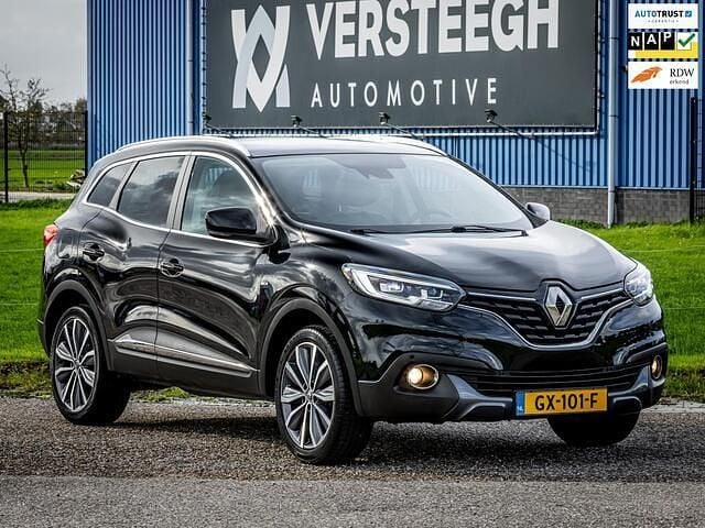 Zwart Gebruikt 2015 Renault Kadjar Bose Edition SUV | € 11.400 (Eerlijke prijs) - Afbeelding 1/4